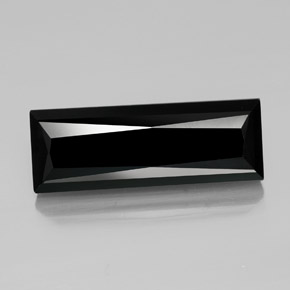 Turmalina negro natural de 30,39 ct, baguette, opaco