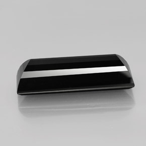 Turmalina negro natural de 30,39 ct, baguette, opaco