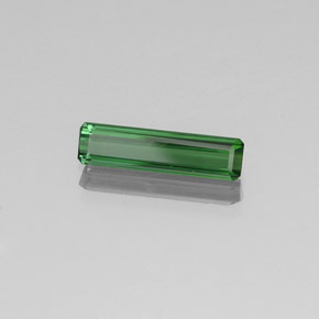 Turmalina Verde medio natural de 1.36 ct, corte esmeralda, VVS