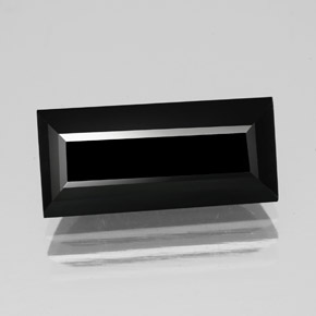 Turmalina negro natural de 5,06 ct, baguette, opaco