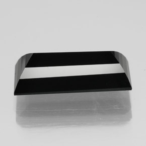 Turmalina negro natural de 5,06 ct, baguette, opaco