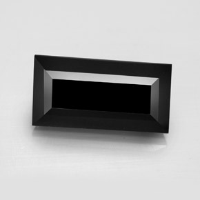 Turmalina negro natural de 7,99 ct, baguette, opaco
