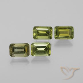 2.36ctw Natural Verde oscuro medio turmalina, corte esmeralda, VS