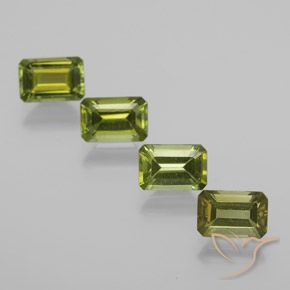 Gemas de Turmalina Verde oscuro medio natural de 2.36 ct, Corte Octágono / Esmeralda, VS