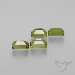 Gemas de Turmalina Verde oscuro medio natural de 2.36 ct, Corte Octágono / Esmeralda, VS