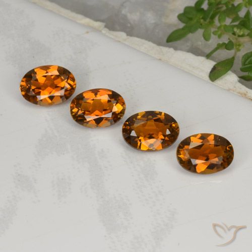Gemas de Turmalina Naranja marrón intenso natural de 3.04 ct, Ovalada, VVS
