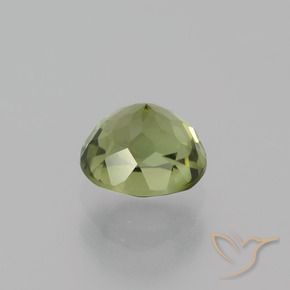 Turmalina Verde claro natural de 0.90 ct, Ovalada, VVS