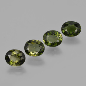 Gemas de Turmalina Verde oscuro natural de 3.44 ct, Corte Óvalo, VVS-VS