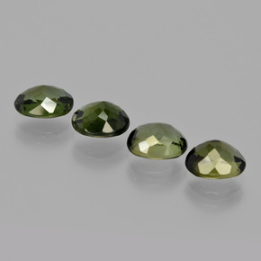 Gemas de Turmalina Verde oscuro natural de 3.44 ct, Corte Óvalo, VVS-VS
