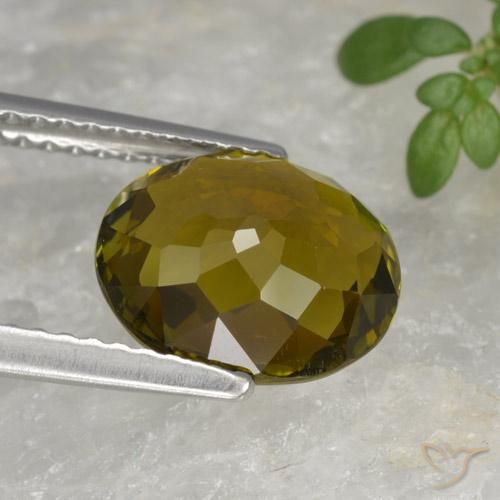 Turmalina Marrón dorado natural de 2.72 ct, Ovalada, VVS