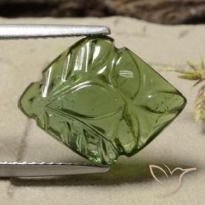 Turmalina Verde oscuro medio natural de 4.85 ct, Corte Flor, Translúcido