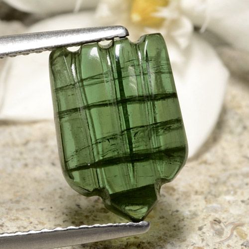 3.71ct Natural Verde oscuro turmalina, Elegante, Translúcido