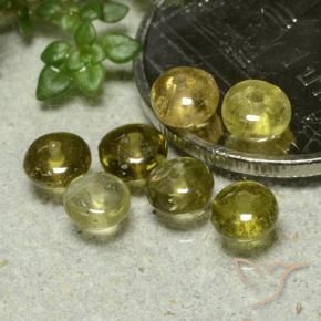 Gemas de Turmalina Verde terroso natural de 2.53 ct, Elegante, Translúcido