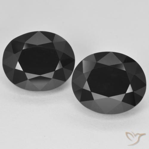 Gemas de Turmalina Chorlo natural de 12.55 ct, Ovalada, Opaco