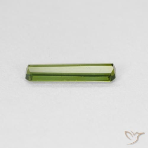 Turmalina Verde bosque natural de 0.69 ct, Corte Octágono / Esmeralda, VVS-VS