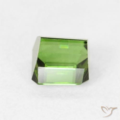 Turmalina Verde oscuro natural de 0.66 ct, Corte Octágono / Esmeralda, VVS-VS