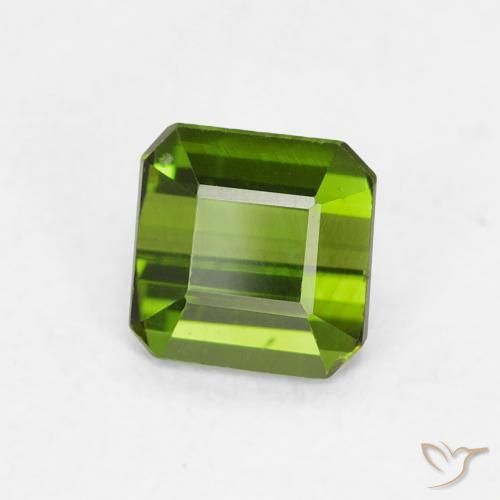 Turmalina Verde bosque natural de 0.62 ct, Corte Octágono / Esmeralda, VVS