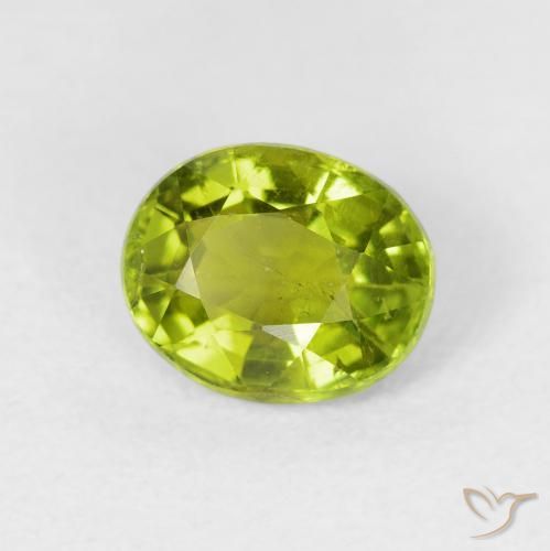Turmalina Verde medio natural de 1.48 ct, Ovalada, VS