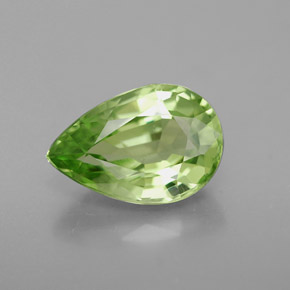 granate tsavorita Verde natural de 2.88 ct, En forma de pera, VVS