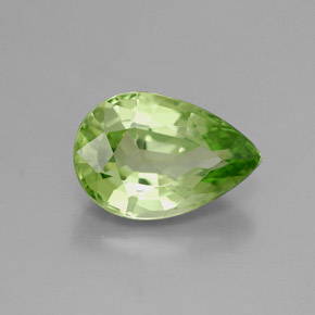 granate tsavorita Verde natural de 2.88 ct, En forma de pera, VVS
