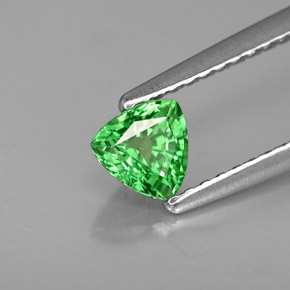 Granate tsavorita verde natural de 0,47 ct, trillón, VS