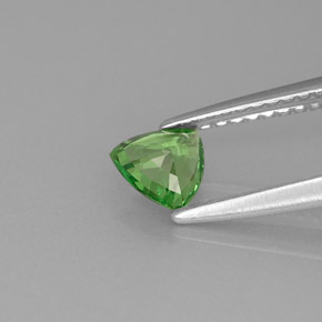 Granate tsavorita verde natural de 0,45 ct, trillón, VS