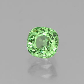 Granate tsavorita verde natural de 0,60 ct, corte cojín, VS