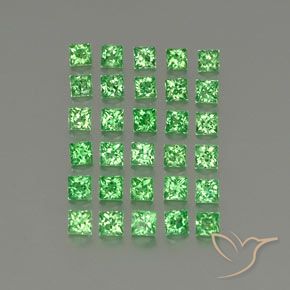 Gemas de Granate tsavorita Verde medio natural de 2.80 ct, Cuadrado, VVS-VS