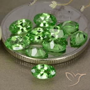 Gemas de Granate tsavorita Verde medio natural de 2.68 ct, Ovalada, VS