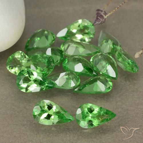 Gemas de Granate tsavorita Verde medio natural de 2.78 ct, En forma de pera, VS
