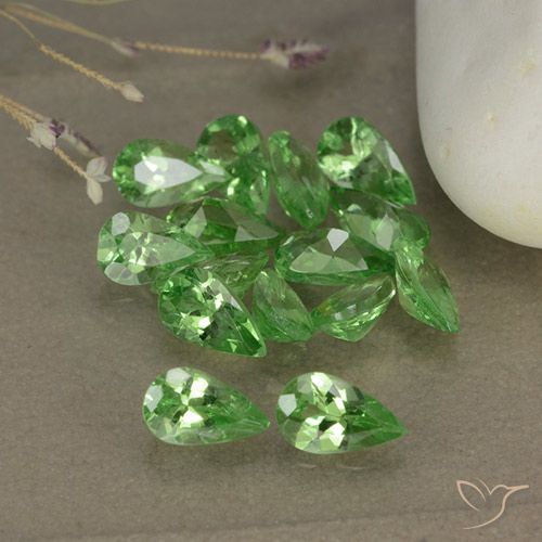 3.30ctw Natural Verde medio Granate Tsavorita, En forma de pera, VS
