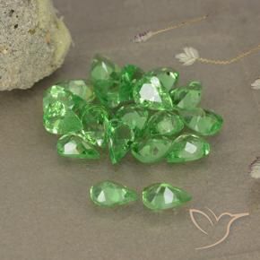 Gemas de Granate tsavorita Verde vivo natural de 2.85 ct, En forma de pera, VS