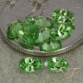 Gemas de granate tsavorita Verde natural de 2.52 ct, Corte Óvalo, VS