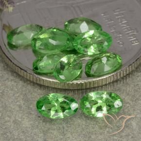 Gemas de Granate tsavorita Verde vivo natural de 2.21 ct, Ovalada, VS