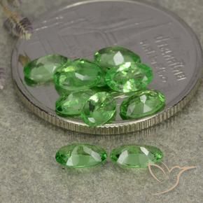Gemas de Granate tsavorita Verde vivo natural de 2.21 ct, Ovalada, VS