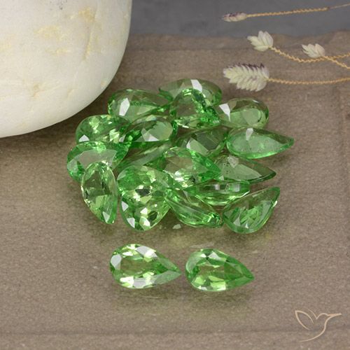 4.39ctw Natural Verde intenso Granate Tsavorita, En forma de pera, VS