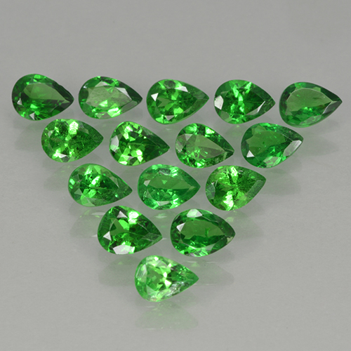 Gemas de granate tsavorita Verde medio natural de 2.29 ct, En forma de pera, VS