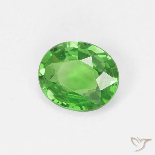 Granate tsavorita Verde medio natural de 0.71 ct, Ovalada, VS