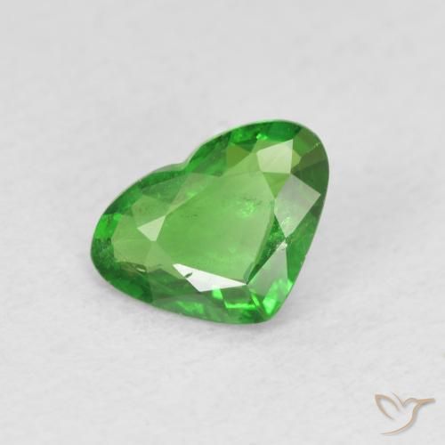 Granate tsavorita verde natural de 0,80 ct, forma de corazón, VS