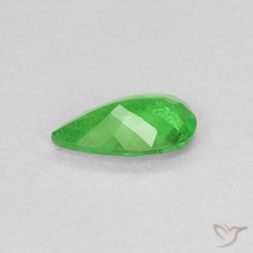 Granate tsavorita Verde medio natural de 0.78 ct, En forma de pera, VS-SI