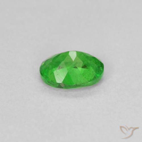 Granate tsavorita Verde medio natural de 0.74 ct, Ovalada, VS-SI