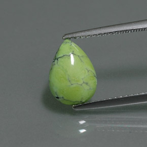 Turquesa verde natural de 1,75 ct, en forma de pera, opaco