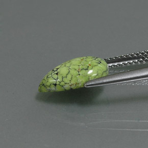 Turquesa verde natural de 1,83 ct, en forma de pera, opaco