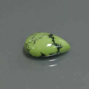 Turquesa verde natural de 2,60 ct, en forma de pera, opaco