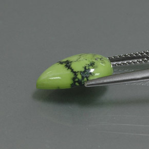 Turquesa verde natural de 2,60 ct, en forma de pera, opaco