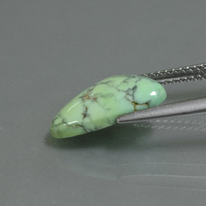 Turquesa verde natural de 2,71 ct, forma elegante, opaco