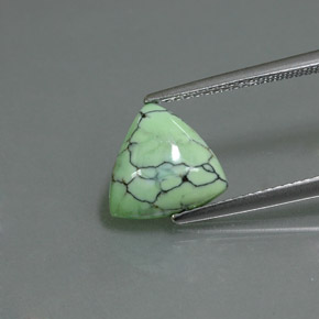 Turquesa verde natural de 2,47 ct, trillón, opaco