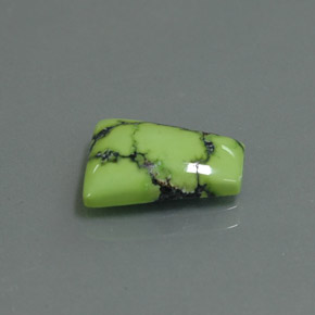 Turquesa verde natural de 2,62 ct, forma elegante, opaco