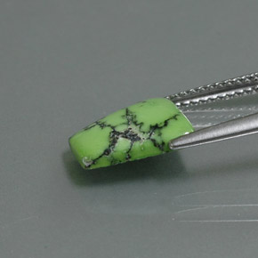 Turquesa Verde amarillo natural de 2.04 ct, Forma elegante, Opaco