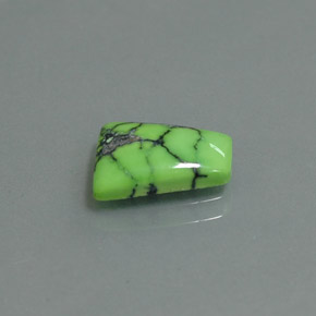 Turquesa verde natural de 1,63 ct, forma elegante, opaco